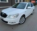 Белый Шкода Октавия, объемом двигателя 2 л и пробегом 246 тыс. км за 10950 $, фото 1 на Automoto.ua