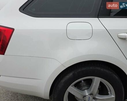 Белый Шкода Октавия, объемом двигателя 1.2 л и пробегом 170 тыс. км за 7200 $, фото 22 на Automoto.ua