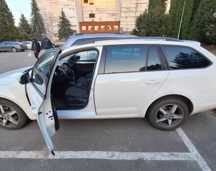 Білий Шкода Октавія, об'ємом двигуна 1.6 л та пробігом 231 тис. км за 10500 $, фото 6 на Automoto.ua