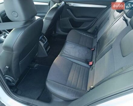 Білий Шкода Октавія, об'ємом двигуна 1.97 л та пробігом 296 тис. км за 10800 $, фото 9 на Automoto.ua