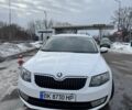 Білий Шкода Октавія, об'ємом двигуна 1.6 л та пробігом 335 тис. км за 8500 $, фото 1 на Automoto.ua