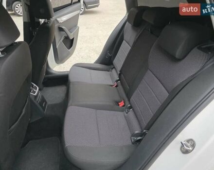 Белый Шкода Октавия, объемом двигателя 1.2 л и пробегом 170 тыс. км за 7200 $, фото 64 на Automoto.ua