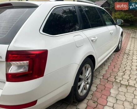 Белый Шкода Октавия, объемом двигателя 1.6 л и пробегом 309 тыс. км за 10900 $, фото 3 на Automoto.ua