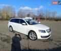 Белый Шкода Октавия, объемом двигателя 1.97 л и пробегом 297 тыс. км за 10800 $, фото 1 на Automoto.ua