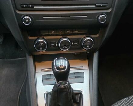 Білий Шкода Октавія, об'ємом двигуна 1.2 л та пробігом 171 тис. км за 6999 $, фото 34 на Automoto.ua