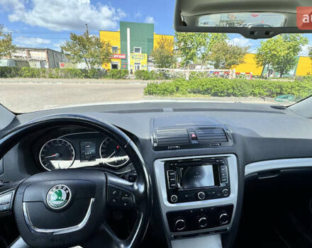 Белый Шкода Октавия, объемом двигателя 1.6 л и пробегом 228 тыс. км за 9300 $, фото 13 на Automoto.ua