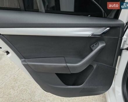 Белый Шкода Октавия, объемом двигателя 1.2 л и пробегом 170 тыс. км за 7200 $, фото 40 на Automoto.ua