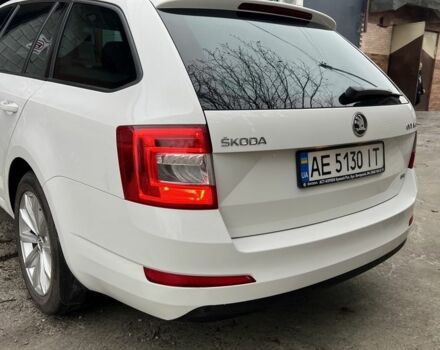 Белый Шкода Октавия, объемом двигателя 1.9 л и пробегом 219 тыс. км за 10700 $, фото 5 на Automoto.ua