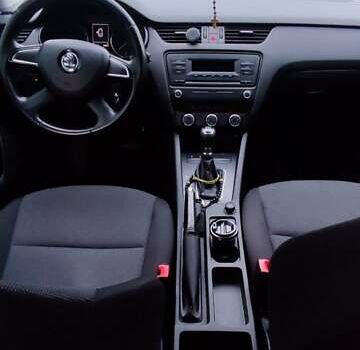 Белый Шкода Октавия, объемом двигателя 1.6 л и пробегом 315 тыс. км за 10200 $, фото 12 на Automoto.ua