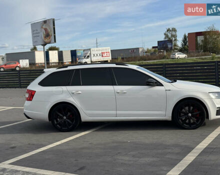 Белый Шкода Октавия, объемом двигателя 2 л и пробегом 320 тыс. км за 12500 $, фото 4 на Automoto.ua