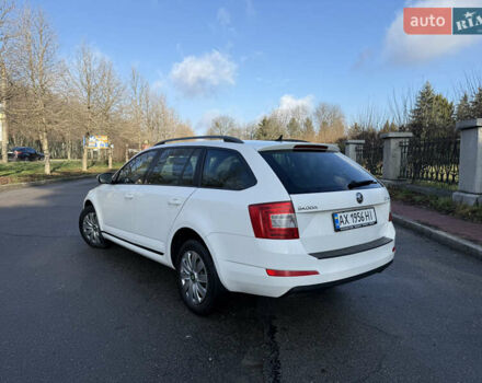 Белый Шкода Октавия, объемом двигателя 1.6 л и пробегом 280 тыс. км за 9500 $, фото 6 на Automoto.ua