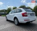 Белый Шкода Октавия, объемом двигателя 1.97 л и пробегом 303 тыс. км за 10800 $, фото 5 на Automoto.ua