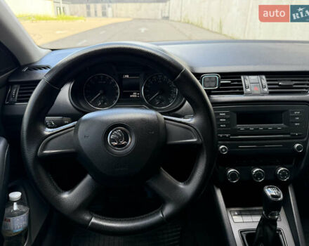 Білий Шкода Октавія, об'ємом двигуна 1.6 л та пробігом 330 тис. км за 10200 $, фото 11 на Automoto.ua