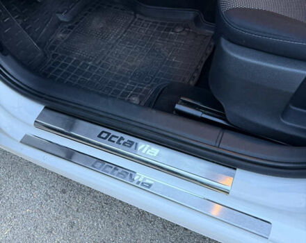 Белый Шкода Октавия, объемом двигателя 1.6 л и пробегом 297 тыс. км за 9100 $, фото 61 на Automoto.ua