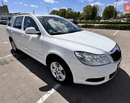 Белый Шкода Октавия, объемом двигателя 1.6 л и пробегом 228 тыс. км за 9300 $, фото 10 на Automoto.ua