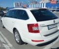 Білий Шкода Октавія, об'ємом двигуна 1.6 л та пробігом 187 тис. км за 11000 $, фото 5 на Automoto.ua