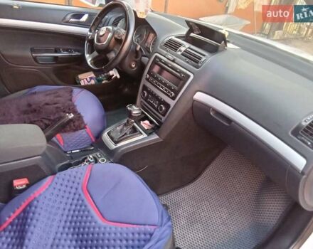 Шкода Октавия 2013 в Николаеве на Automoto.ua Белый Шкода Октавия, объемом двигателя 1.6 л и пробегом 210 тыс. км за 8700 $, фото 4 на Automoto.ua