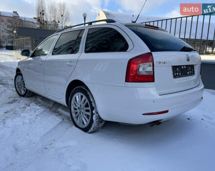 Белый Шкода Октавия, объемом двигателя 2 л и пробегом 218 тыс. км за 11950 $, фото 5 на Automoto.ua