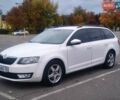 Белый Шкода Октавия, объемом двигателя 1.6 л и пробегом 315 тыс. км за 10200 $, фото 1 на Automoto.ua