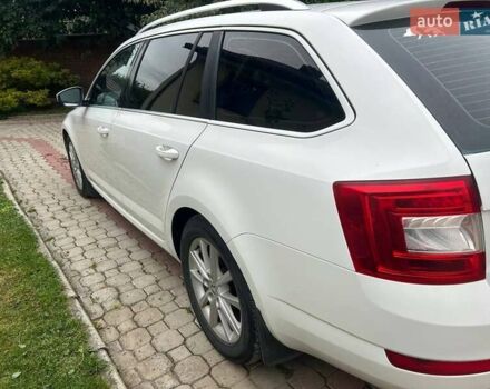 Белый Шкода Октавия, объемом двигателя 1.6 л и пробегом 309 тыс. км за 10900 $, фото 1 на Automoto.ua