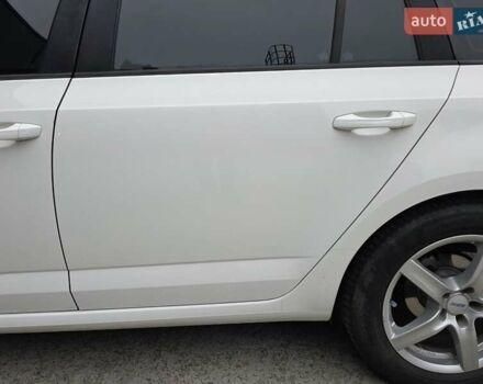 Белый Шкода Октавия, объемом двигателя 1.2 л и пробегом 170 тыс. км за 7200 $, фото 26 на Automoto.ua