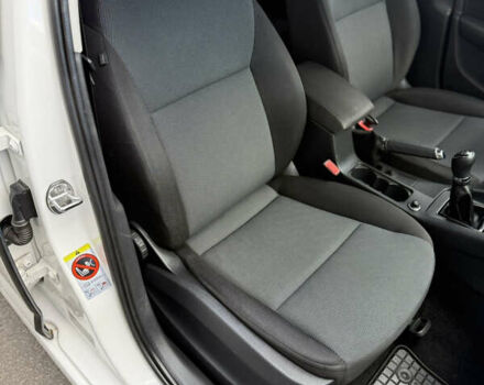 Білий Шкода Октавія, об'ємом двигуна 1.6 л та пробігом 330 тис. км за 10200 $, фото 7 на Automoto.ua