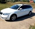 Белый Шкода Октавия, объемом двигателя 1.6 л и пробегом 261 тыс. км за 11500 $, фото 4 на Automoto.ua