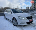 Белый Шкода Октавия, объемом двигателя 2 л и пробегом 218 тыс. км за 11950 $, фото 4 на Automoto.ua