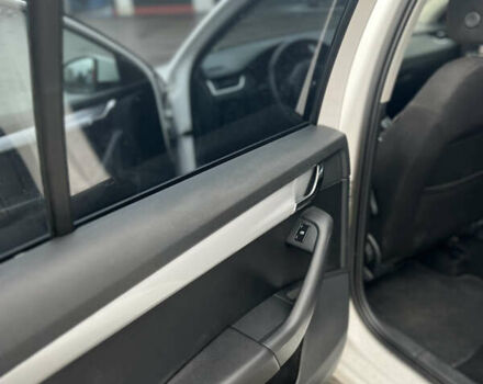 Белый Шкода Октавия, объемом двигателя 1.97 л и пробегом 308 тыс. км за 8200 $, фото 19 на Automoto.ua