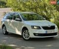 Белый Шкода Октавия, объемом двигателя 1.8 л и пробегом 216 тыс. км за 10900 $, фото 1 на Automoto.ua