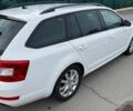 Белый Шкода Октавия, объемом двигателя 1.8 л и пробегом 230 тыс. км за 10999 $, фото 3 на Automoto.ua