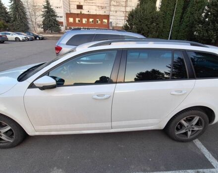 Білий Шкода Октавія, об'ємом двигуна 1.6 л та пробігом 231 тис. км за 10999 $, фото 5 на Automoto.ua