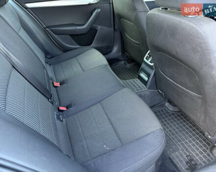 Белый Шкода Октавия, объемом двигателя 1.6 л и пробегом 280 тыс. км за 8950 $, фото 12 на Automoto.ua