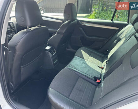 Белый Шкода Октавия, объемом двигателя 1.97 л и пробегом 345 тыс. км за 11000 $, фото 11 на Automoto.ua