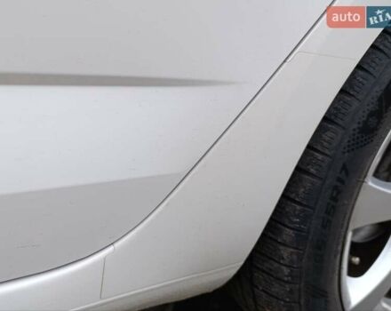 Белый Шкода Октавия, объемом двигателя 1.6 л и пробегом 276 тыс. км за 10500 $, фото 6 на Automoto.ua