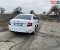 Белый Шкода Октавия, объемом двигателя 1.6 л и пробегом 228 тыс. км за 12000 $, фото 2 на Automoto.ua