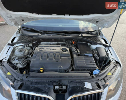 Белый Шкода Октавия, объемом двигателя 1.6 л и пробегом 280 тыс. км за 9500 $, фото 14 на Automoto.ua