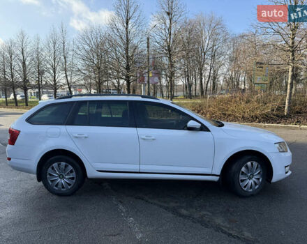 Белый Шкода Октавия, объемом двигателя 1.6 л и пробегом 280 тыс. км за 8950 $, фото 4 на Automoto.ua