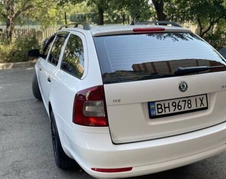 Белый Шкода Октавия, объемом двигателя 1.6 л и пробегом 278 тыс. км за 8500 $, фото 3 на Automoto.ua