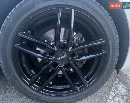 Белый Шкода Октавия, объемом двигателя 1.6 л и пробегом 295 тыс. км за 9990 $, фото 16 на Automoto.ua