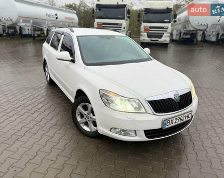 Белый Шкода Октавия, объемом двигателя 1.97 л и пробегом 236 тыс. км за 8999 $, фото 4 на Automoto.ua