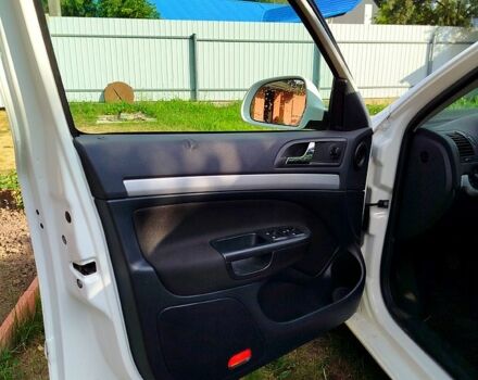 Белый Шкода Октавия, объемом двигателя 1.8 л и пробегом 222 тыс. км за 8400 $, фото 4 на Automoto.ua