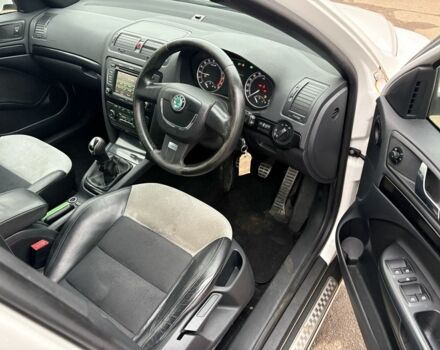 Белый Шкода Октавия, объемом двигателя 2 л и пробегом 148 тыс. км за 4200 $, фото 9 на Automoto.ua