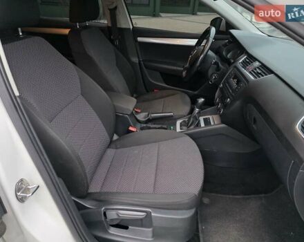 Білий Шкода Октавія, об'ємом двигуна 1.2 л та пробігом 171 тис. км за 6999 $, фото 43 на Automoto.ua