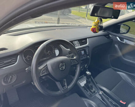 Белый Шкода Октавия, объемом двигателя 2 л и пробегом 320 тыс. км за 12500 $, фото 14 на Automoto.ua