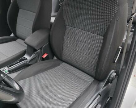 Белый Шкода Октавия, объемом двигателя 1.2 л и пробегом 170 тыс. км за 7200 $, фото 58 на Automoto.ua