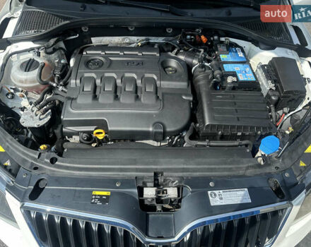 Белый Шкода Октавия, объемом двигателя 1.97 л и пробегом 345 тыс. км за 11000 $, фото 7 на Automoto.ua