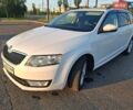 Белый Шкода Октавия, объемом двигателя 1.6 л и пробегом 326 тыс. км за 8900 $, фото 1 на Automoto.ua