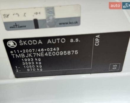 Белый Шкода Октавия, объемом двигателя 2 л и пробегом 320 тыс. км за 12500 $, фото 27 на Automoto.ua