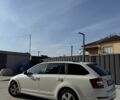 Белый Шкода Октавия, объемом двигателя 2 л и пробегом 348 тыс. км за 11000 $, фото 1 на Automoto.ua